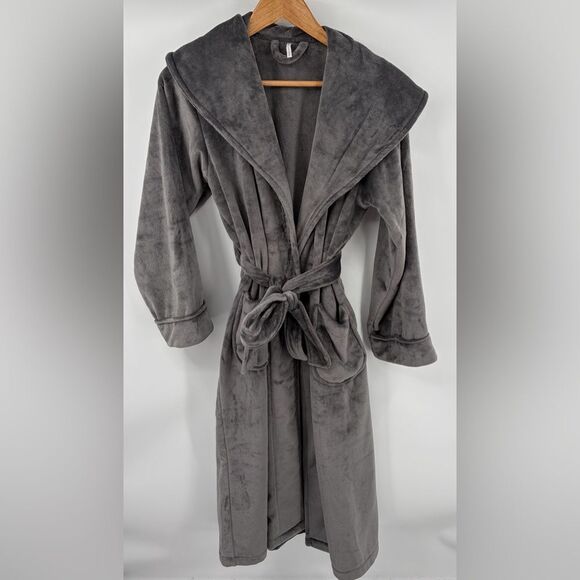 Pottery Barn Other - Pottery Barn cloud nine plush gray robe women’s size M comfort cozy